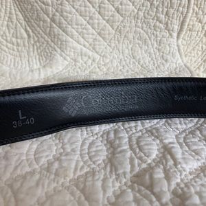 Black leather Columbia belt